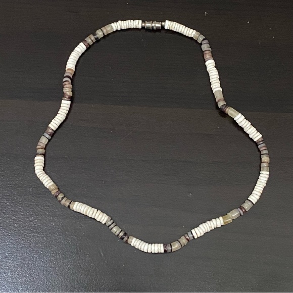 2 Natural Sea Shell Beads Boho Puka Shell Necklace - Picture 6 of 11